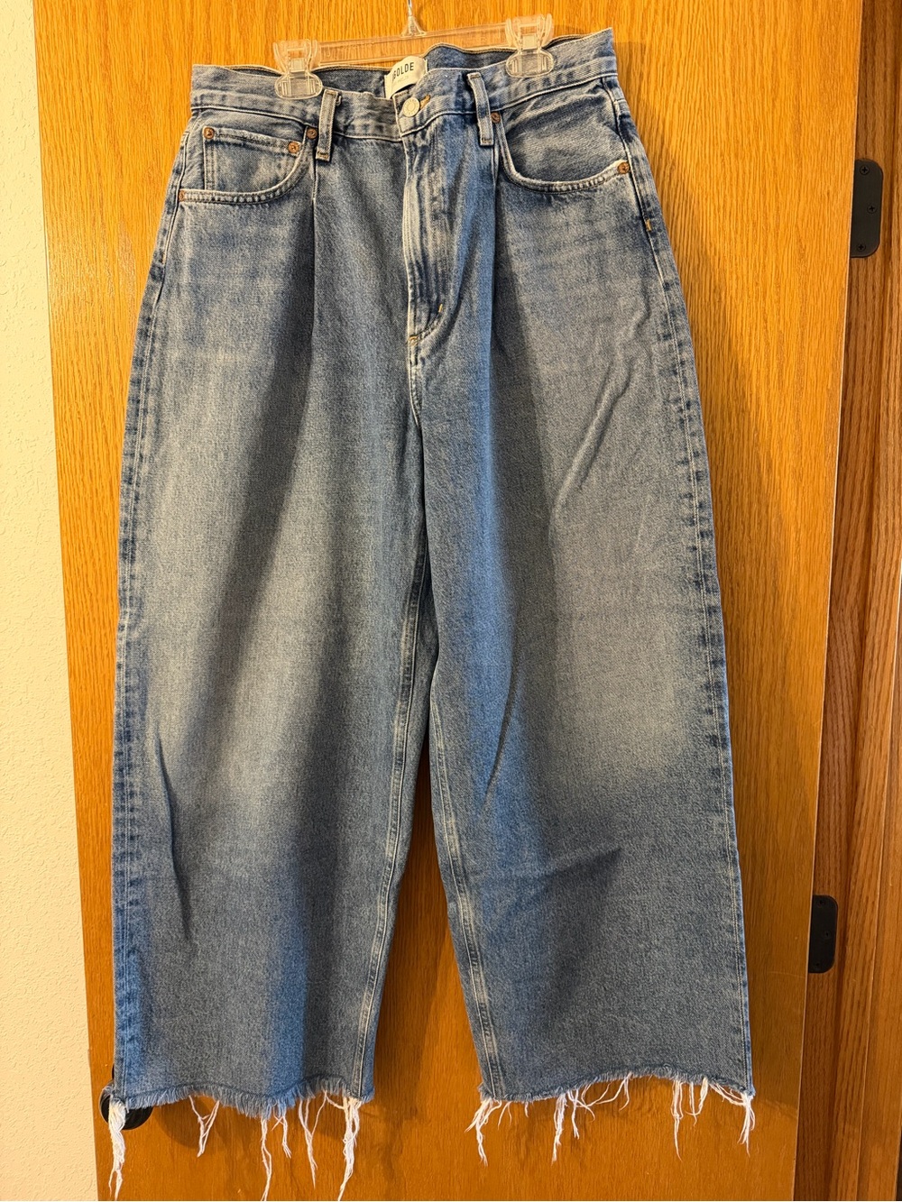 Agolde Dagna Pleated Raw Hem Jeans - Picture 3 of 8